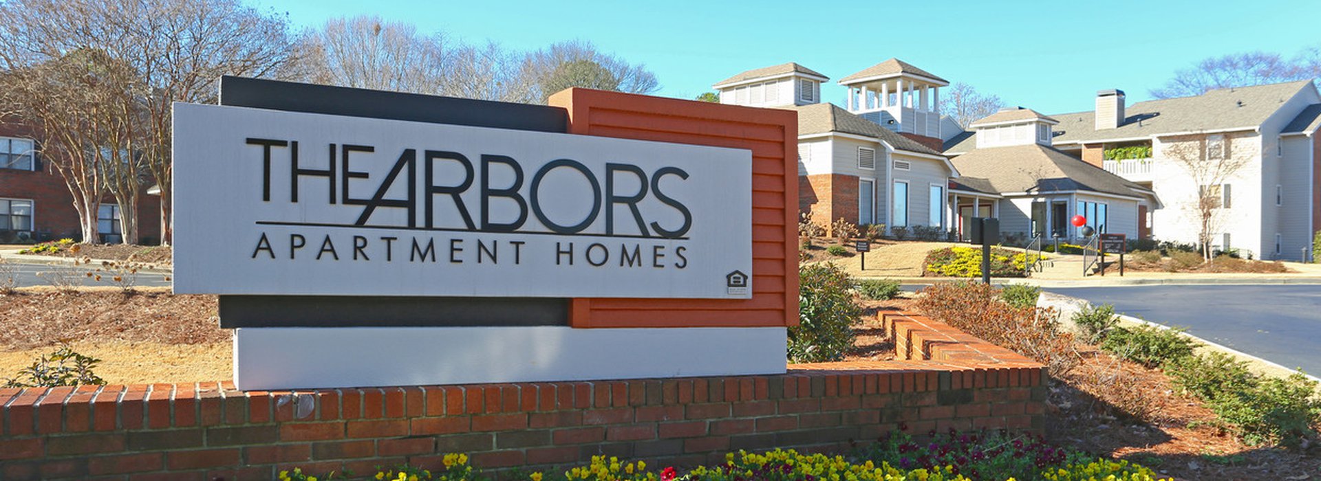 THE ARBORS APARTMENT   HOMES  building